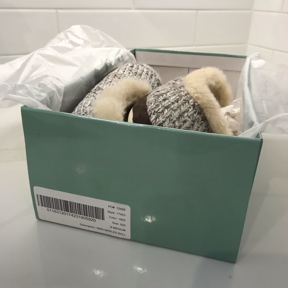 COLDWATER CREEK WALK WITH ME FIRESIDE SLIPPERS - Picture 2 of 12